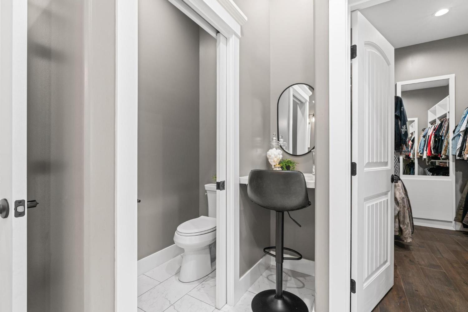 1842 E Palm Tree Ln, Manteca, CA 95336