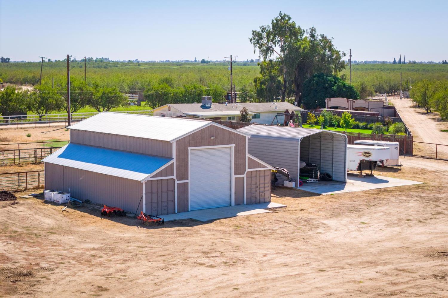 1842 E Palm Tree Ln, Manteca, CA 95336