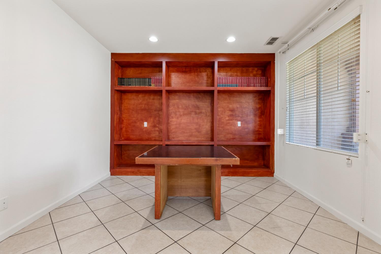 238 Romanov Ct, Patterson, CA 95363