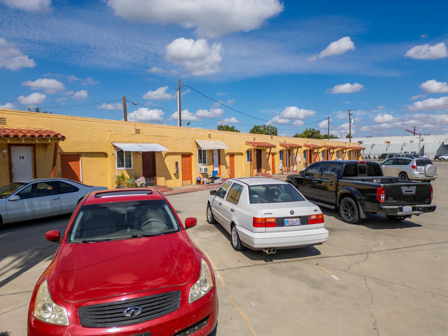 1407 W 16th St, Merced, CA 95340