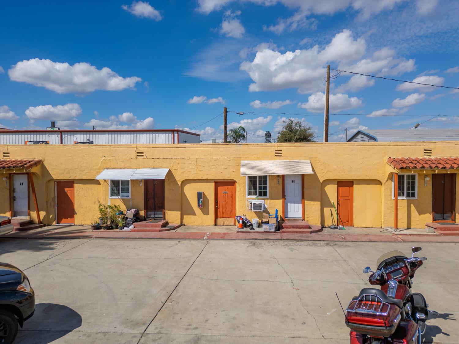 1407 W 16th St, Merced, CA 95340