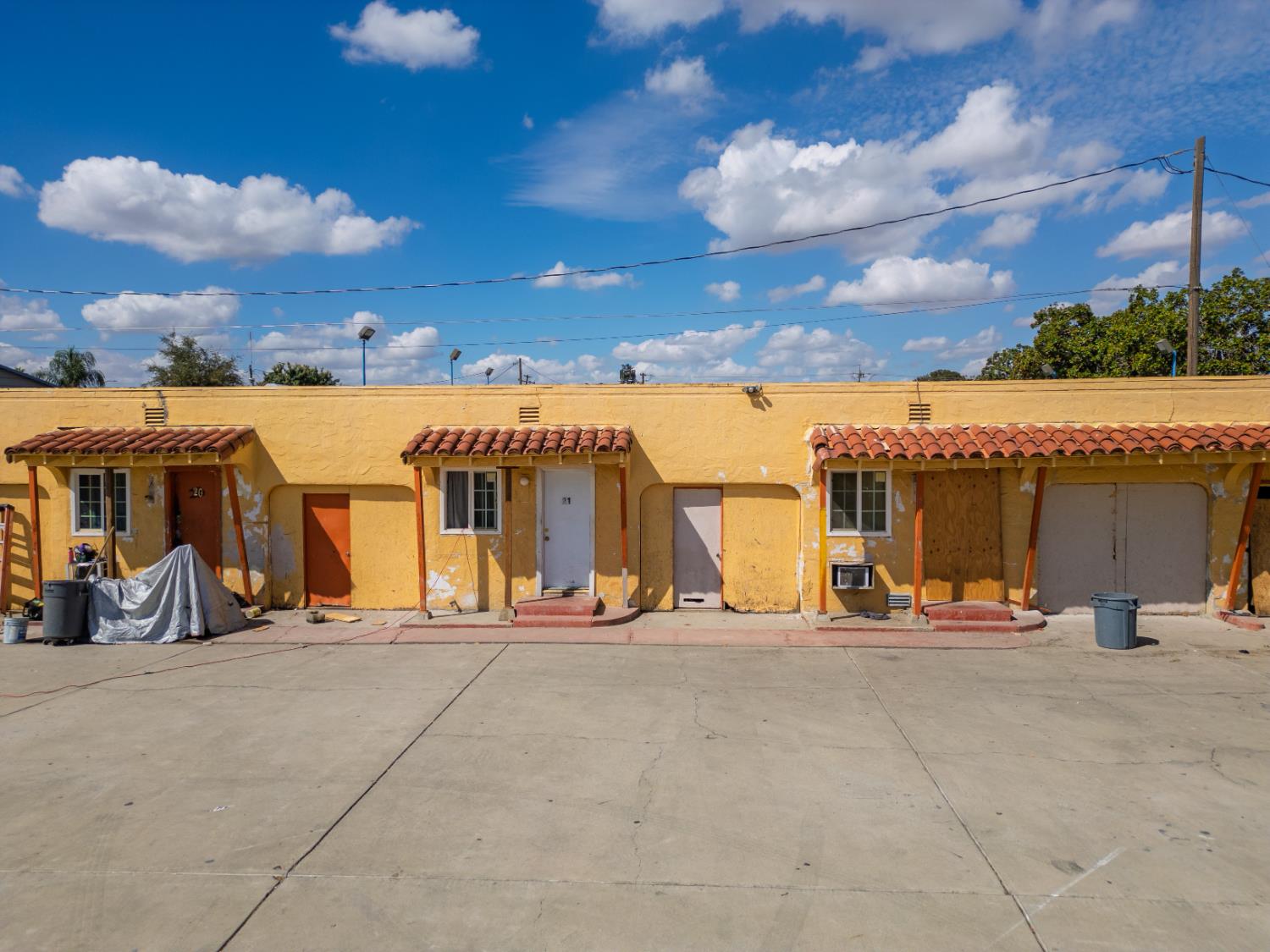 1407 W 16th St, Merced, CA 95340