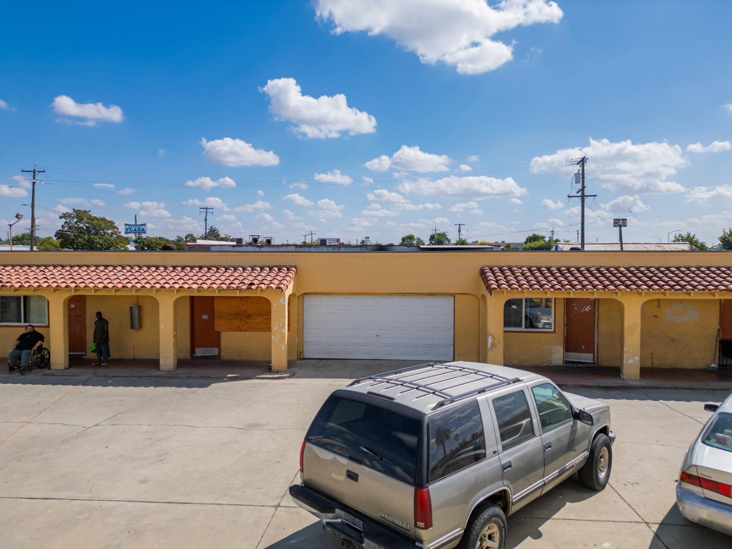 1407 W 16th St, Merced, CA 95340