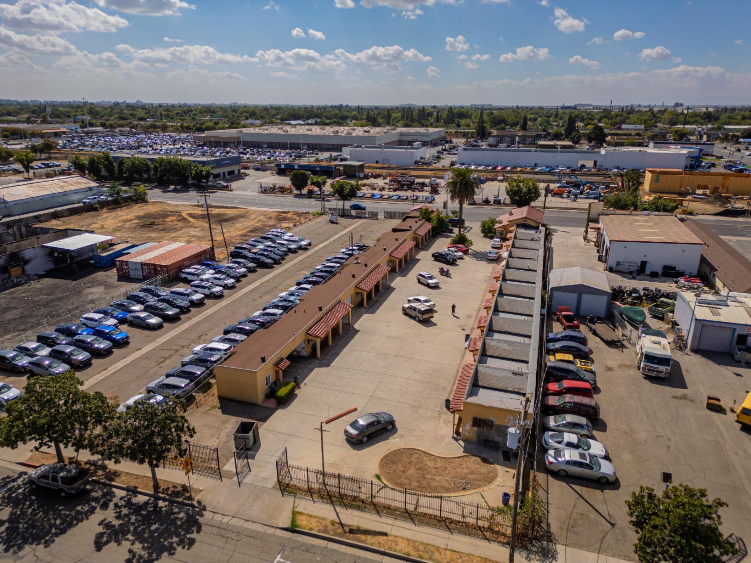 1407 W 16th St, Merced, CA 95340