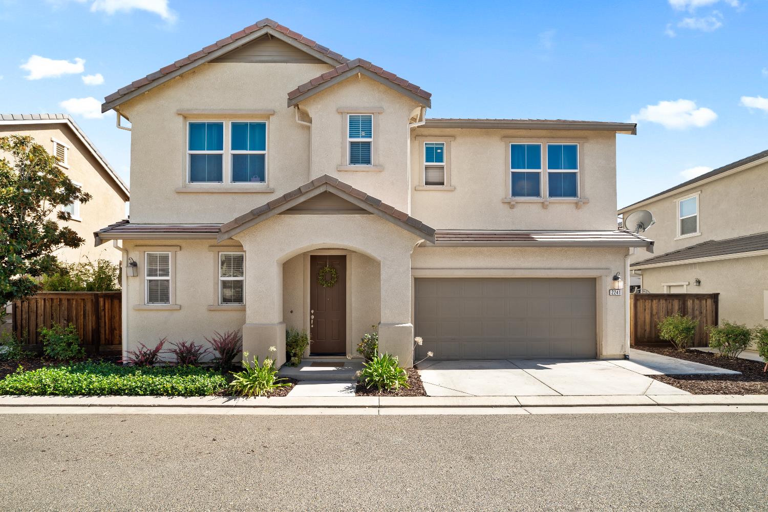 2241 Novi Dr, Riverbank, CA 95367