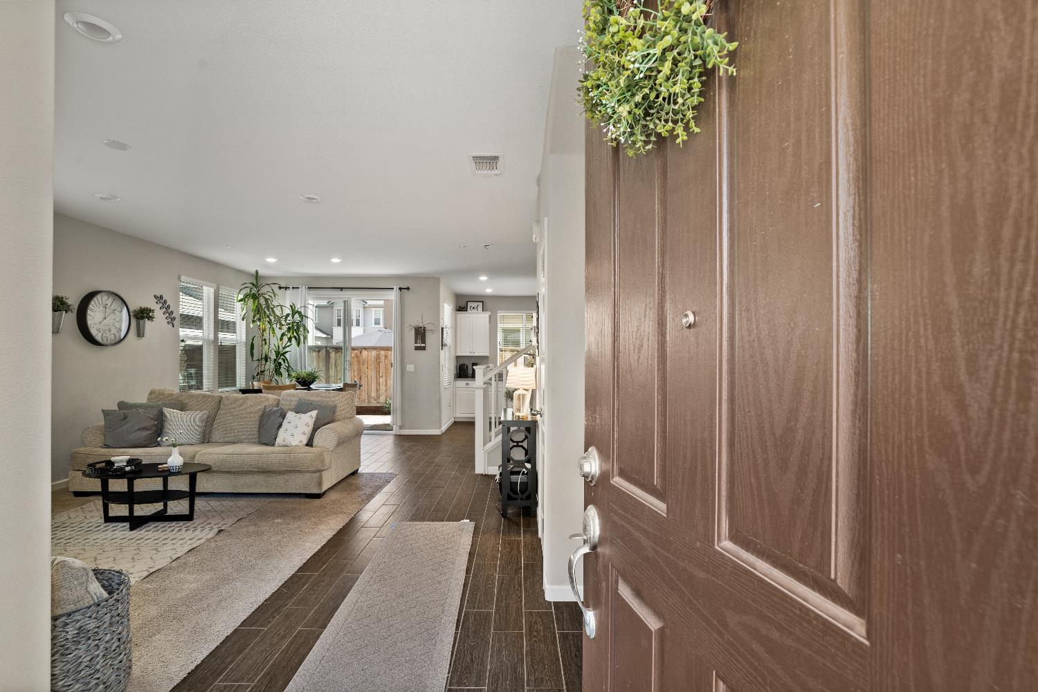 2241 Novi Dr, Riverbank, CA 95367