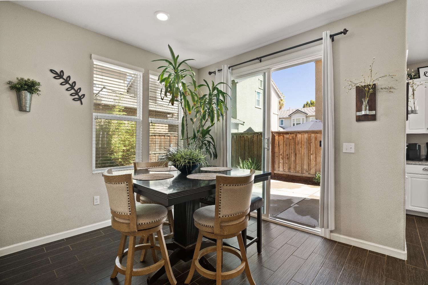 2241 Novi Dr, Riverbank, CA 95367