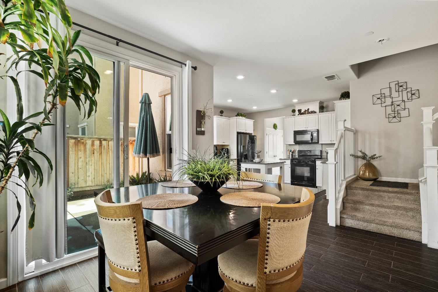 2241 Novi Dr, Riverbank, CA 95367