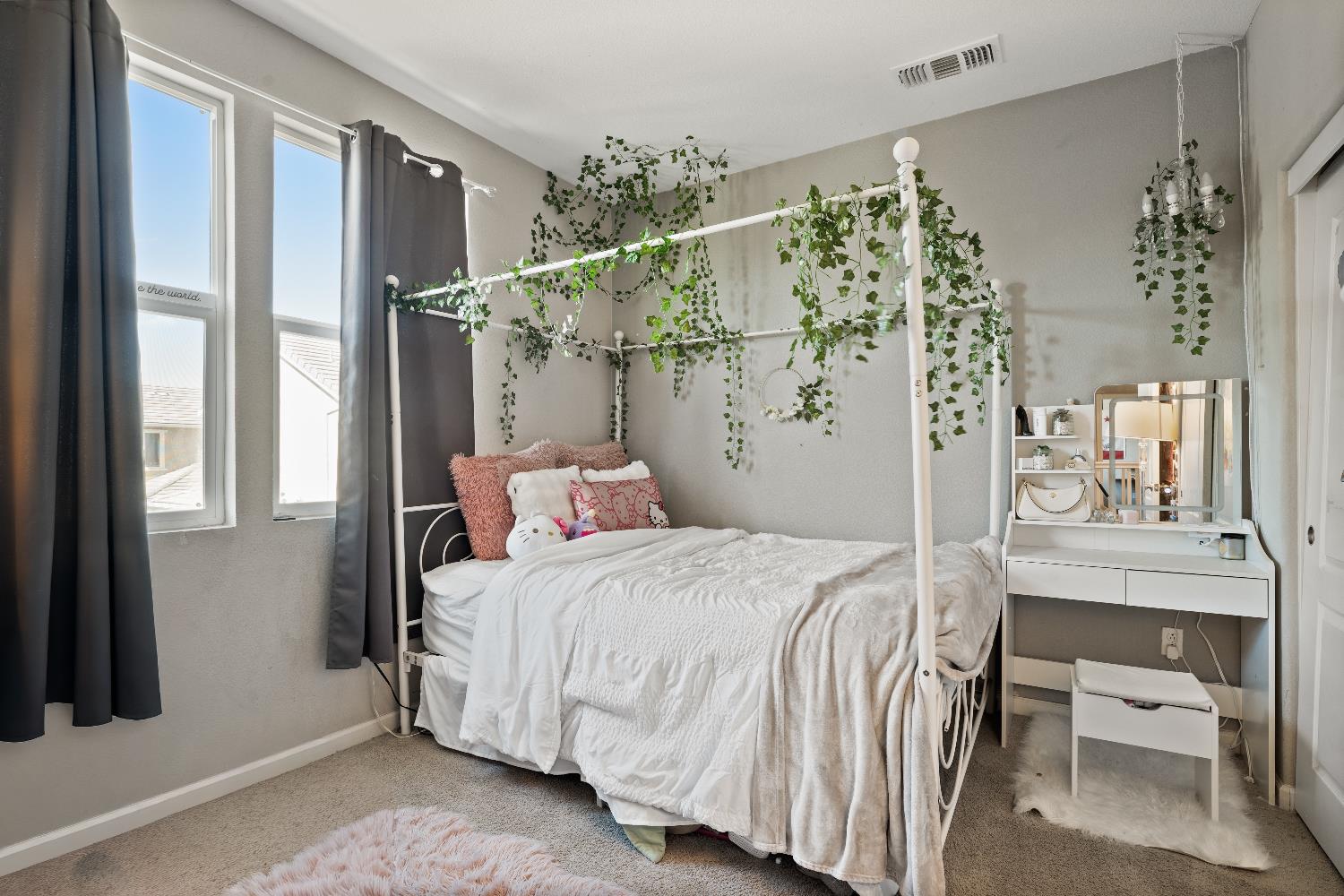 2241 Novi Dr, Riverbank, CA 95367