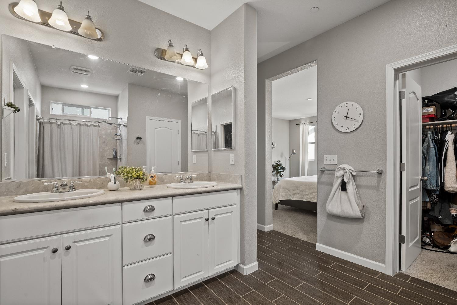 2241 Novi Dr, Riverbank, CA 95367