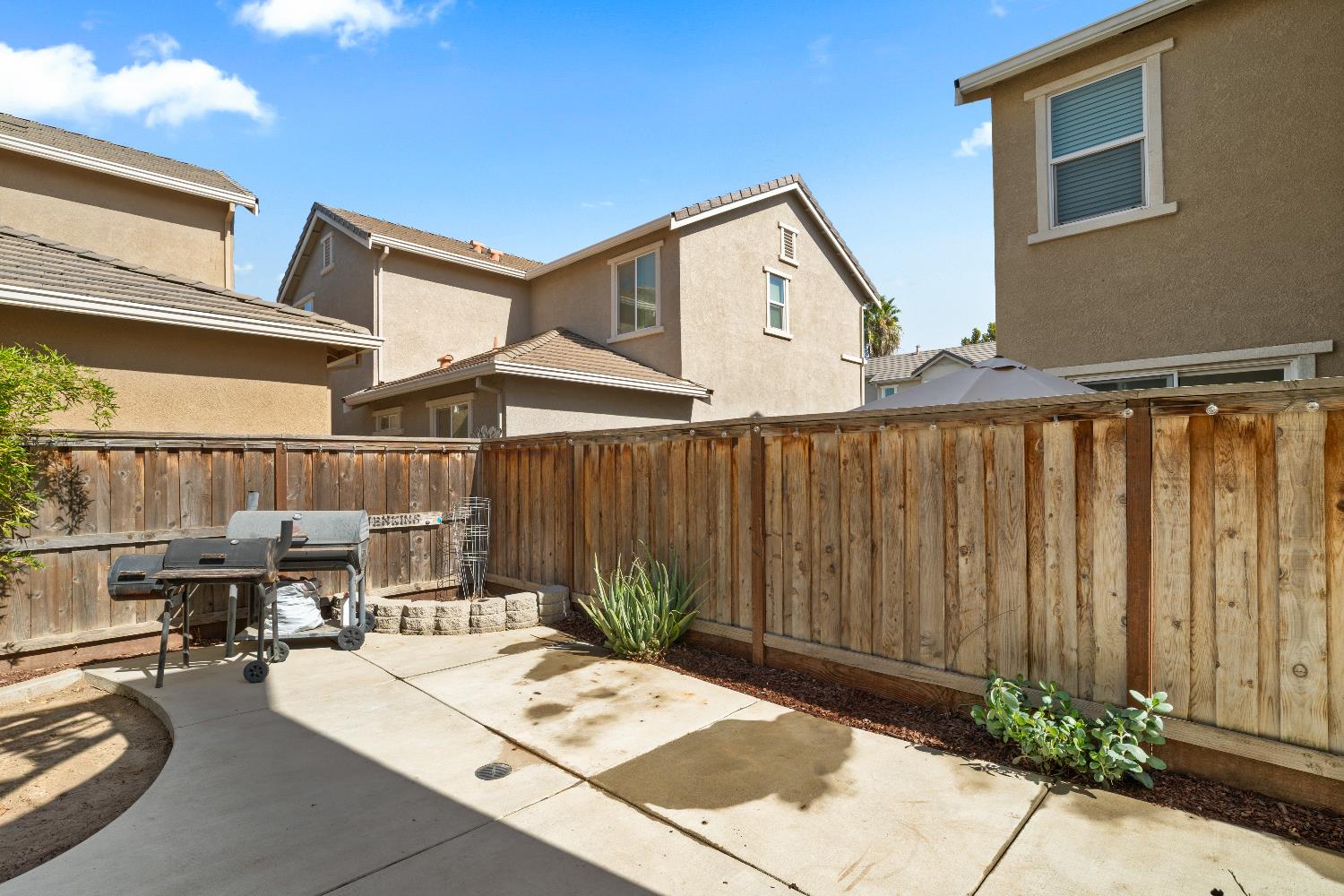 2241 Novi Dr, Riverbank, CA 95367