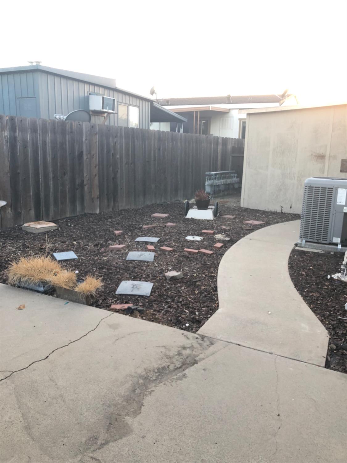 425 20th Century Blvd #D17, Turlock, CA 95380