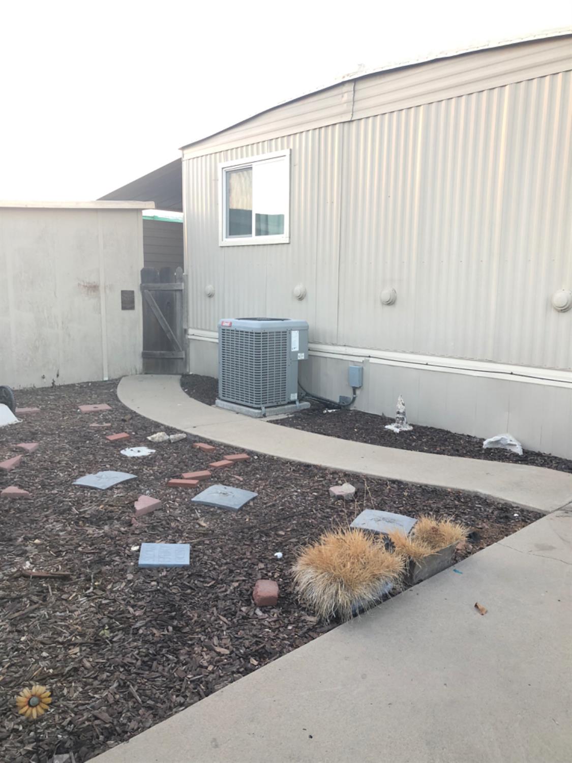 425 20th Century Blvd #D17, Turlock, CA 95380