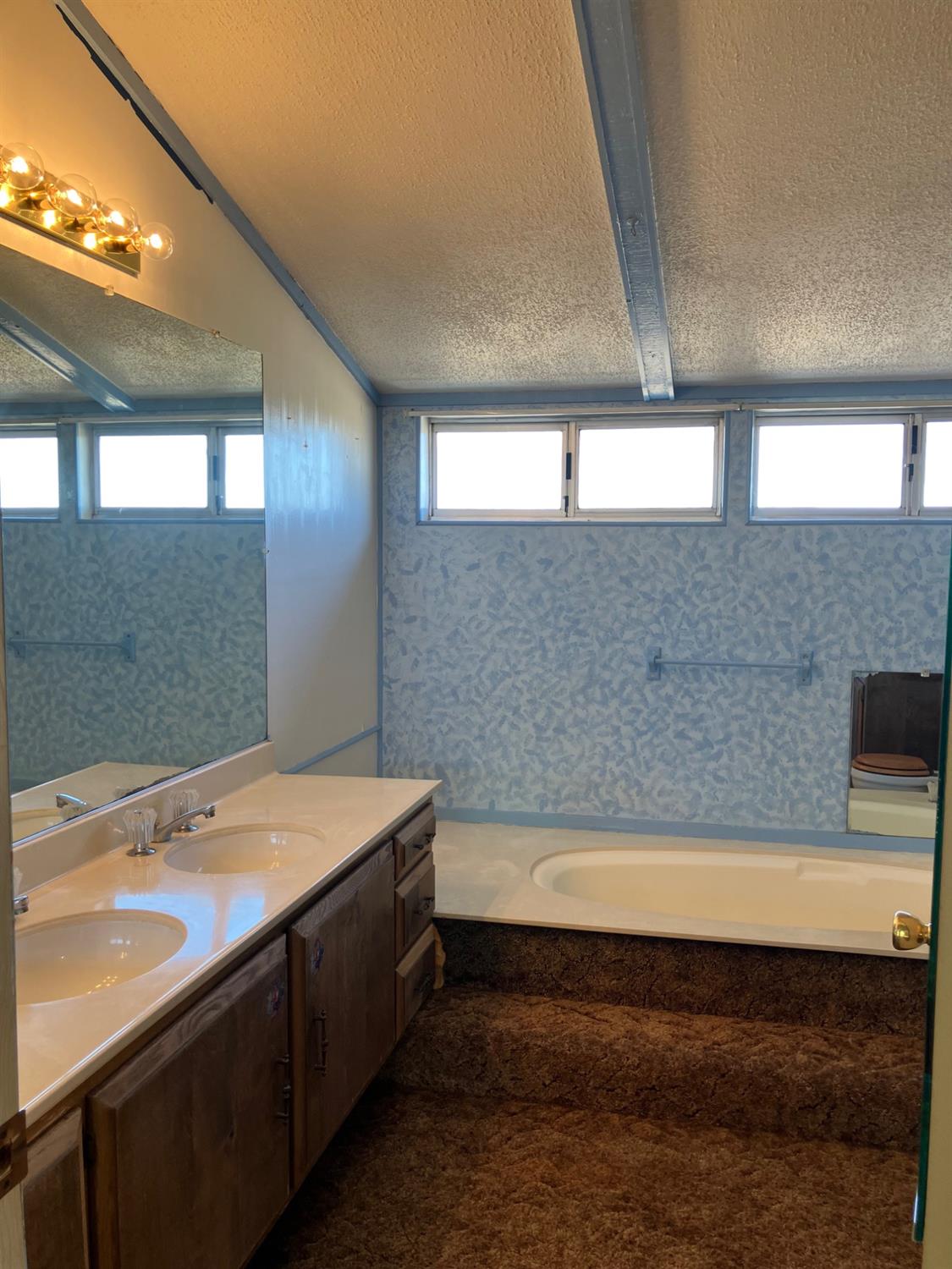 9717 Alamo, La Grange, CA 95329