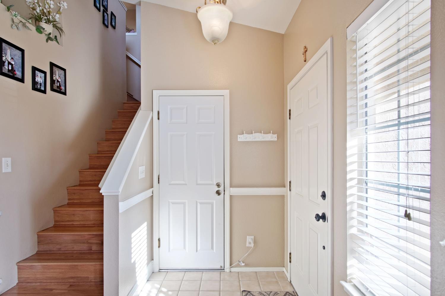 8291 Bridgeport Dr, Hilmar, CA 95324