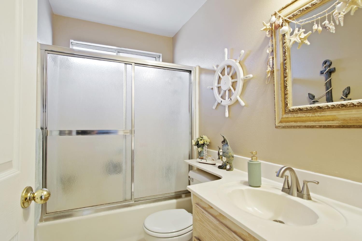 8291 Bridgeport Dr, Hilmar, CA 95324