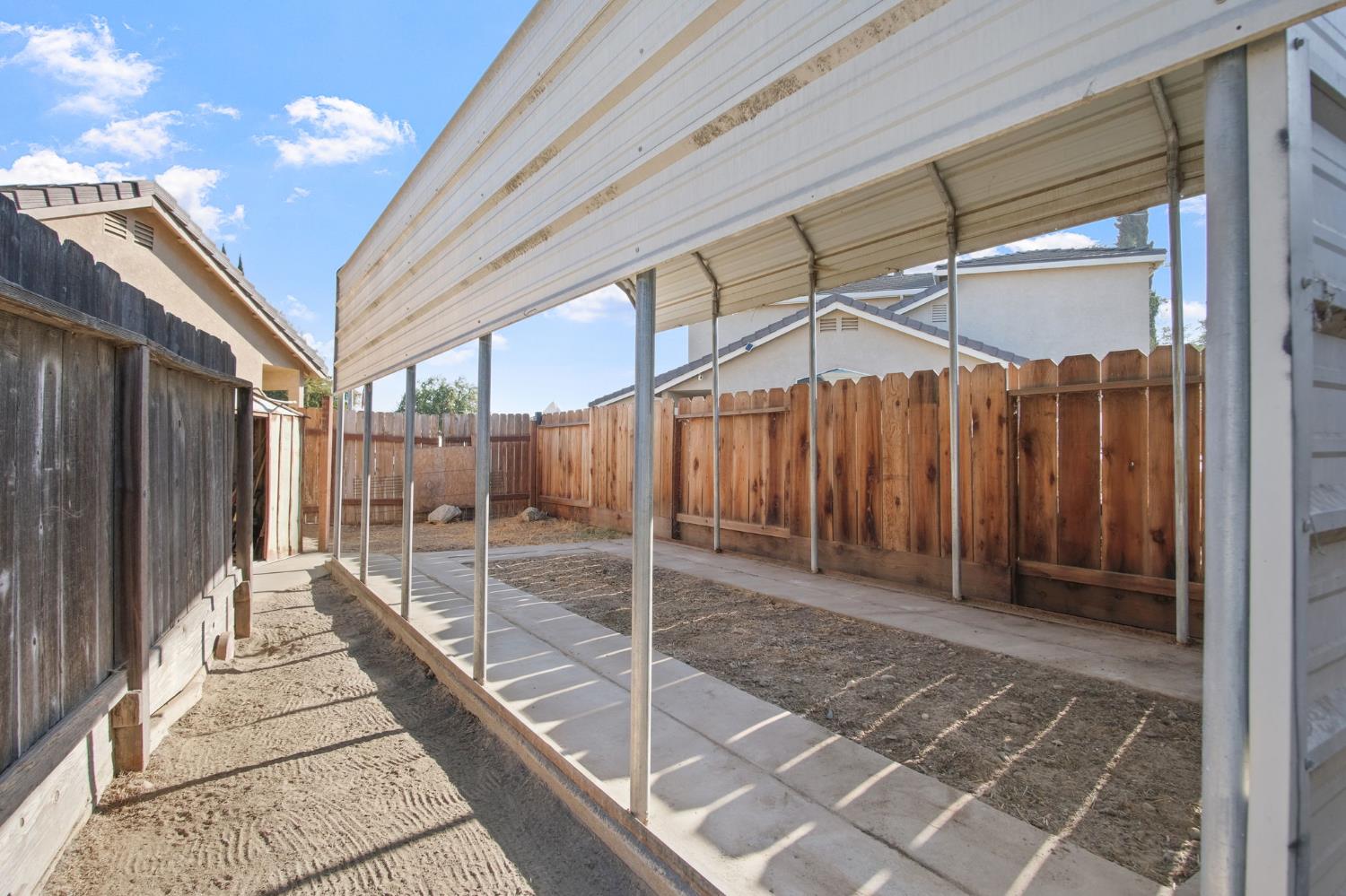 8291 Bridgeport Dr, Hilmar, CA 95324