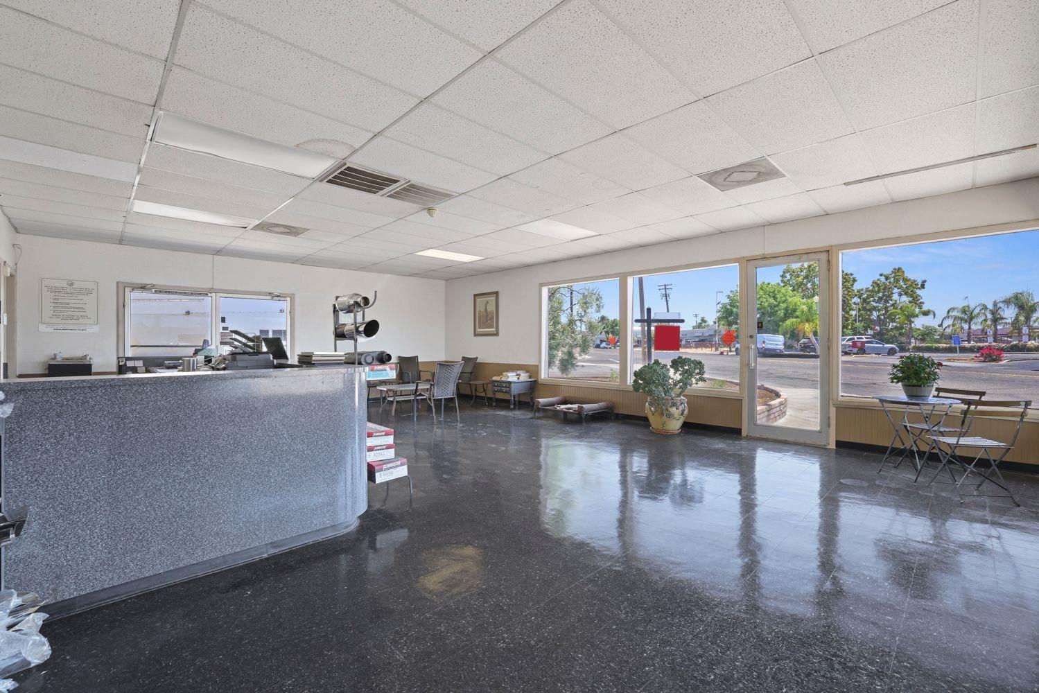 401 N Center St, Turlock, CA 95380