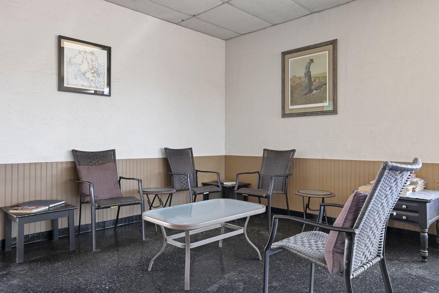 401 N Center St, Turlock, CA 95380