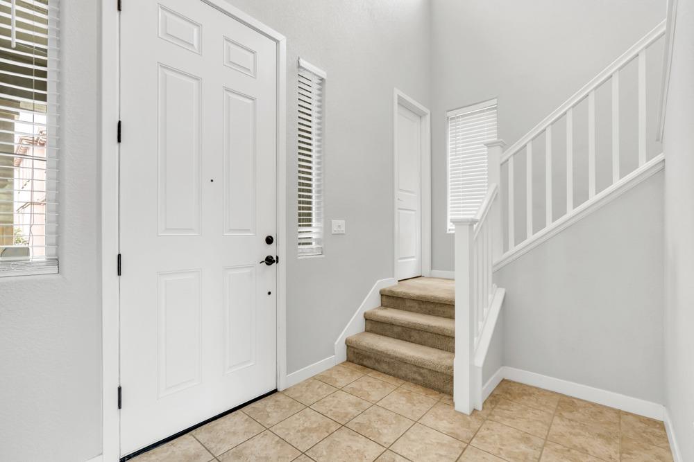 9433 Vintner Cir, Patterson, CA 95363