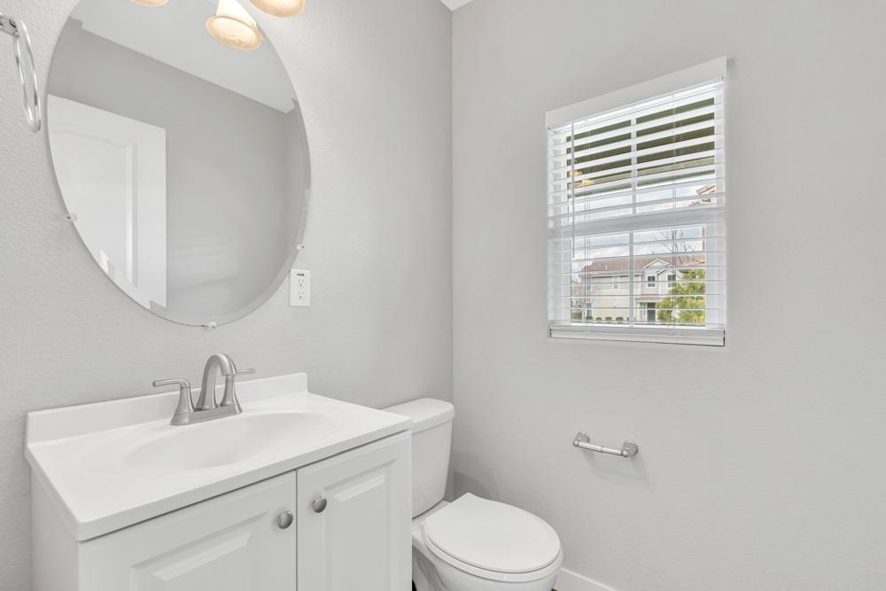 9433 Vintner Cir, Patterson, CA 95363