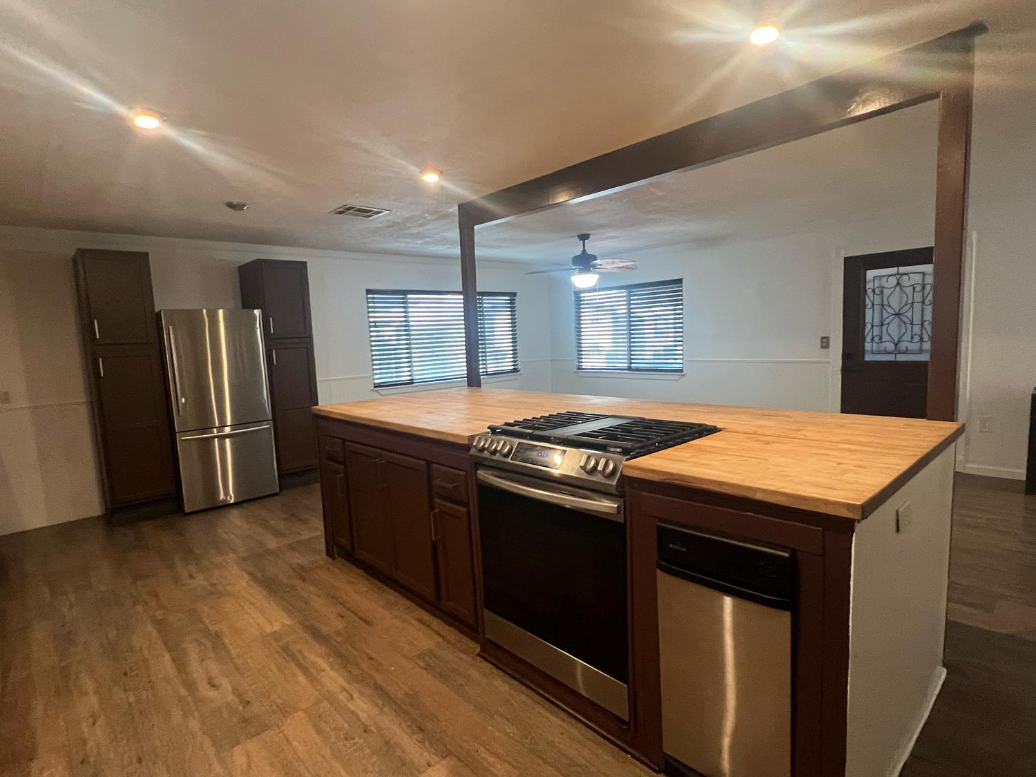 2621 Prescott Rd #79, Modesto, CA 95350