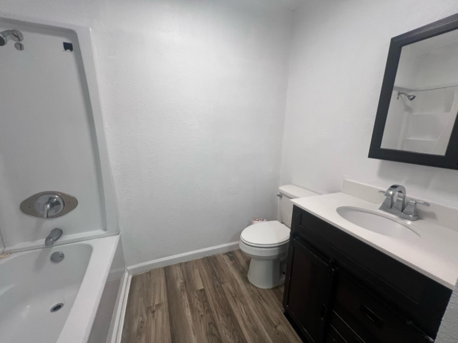 2621 Prescott Rd #79, Modesto, CA 95350