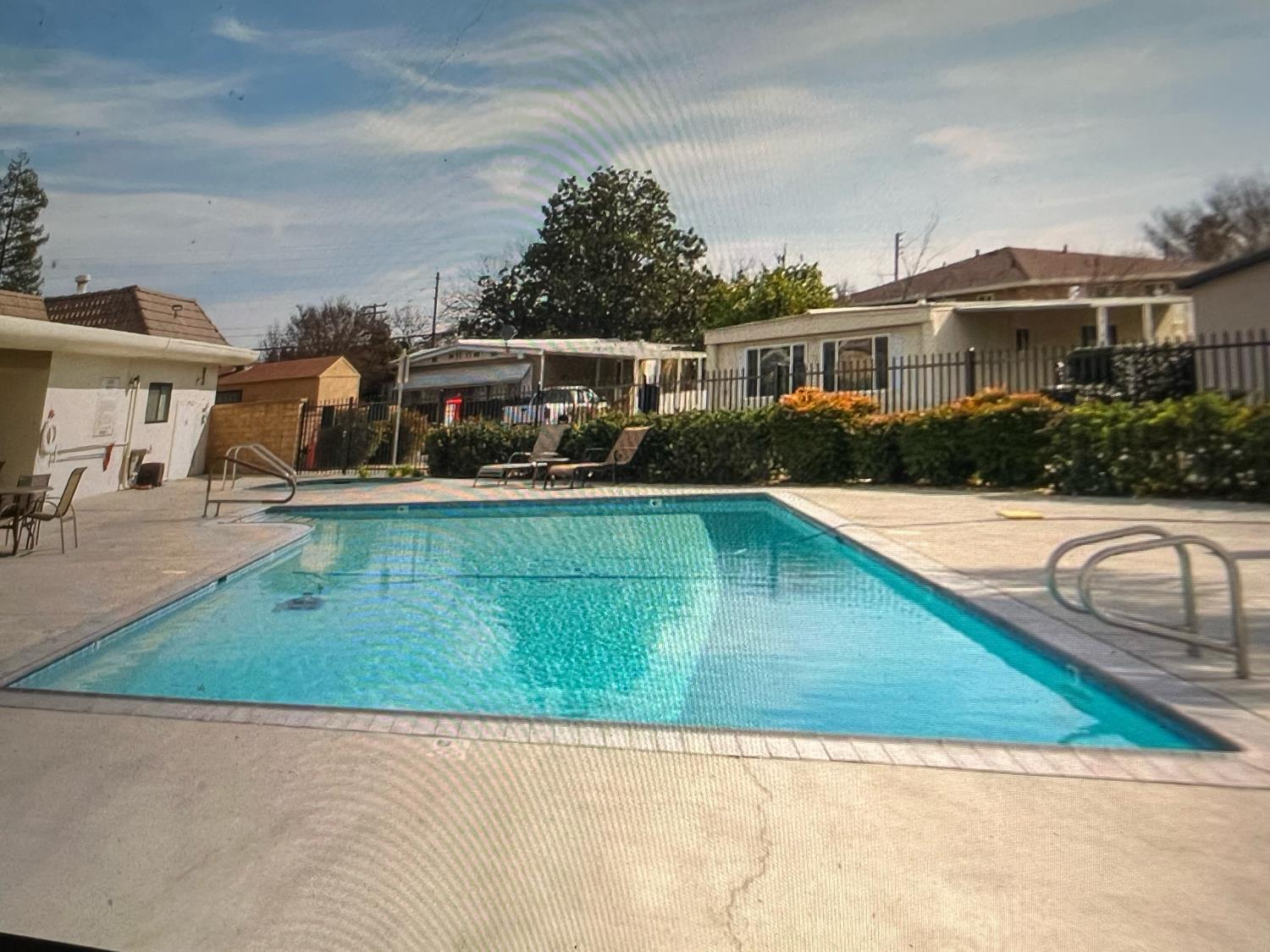 2621 Prescott Rd #79, Modesto, CA 95350