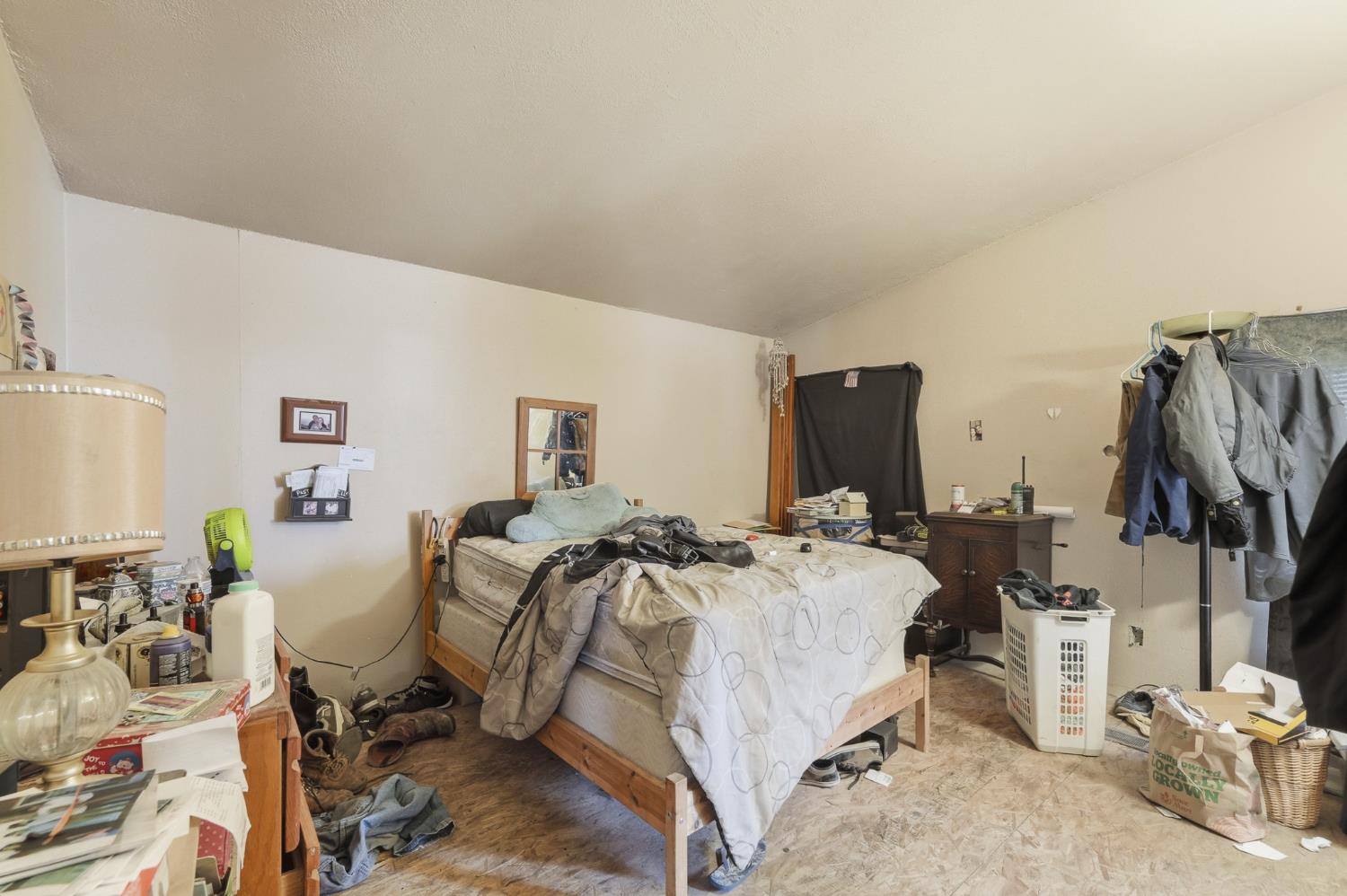 1668 Carmelita Ln, La Grange, CA 95329