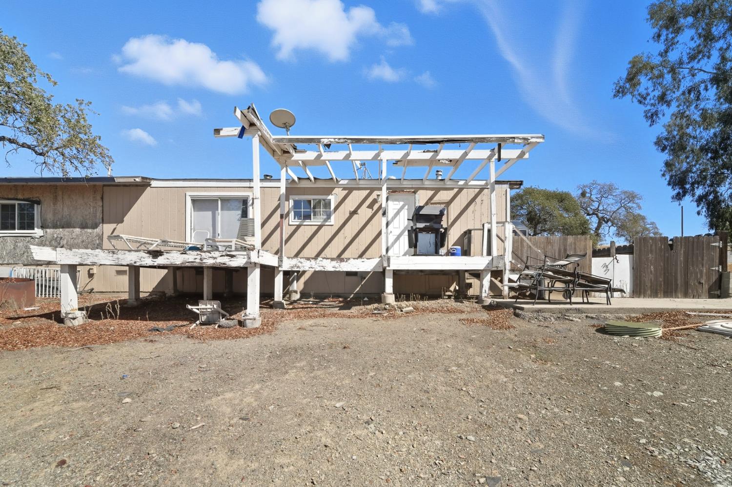 1668 Carmelita Ln, La Grange, CA 95329