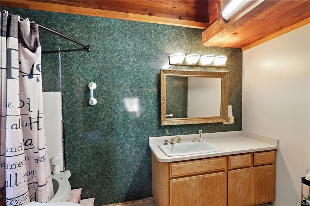 3013 Trower Rd, Catheys Valley, CA 95306