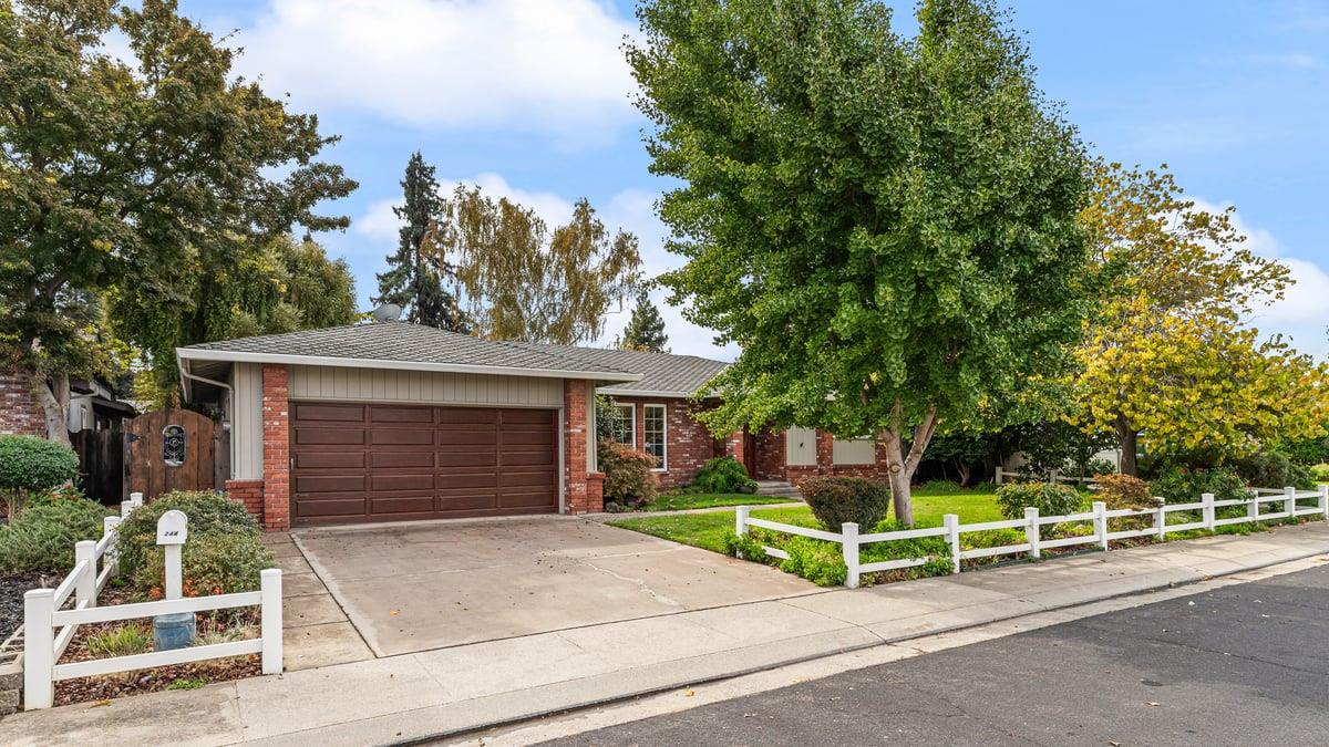 244 California St, Ripon, CA 95366