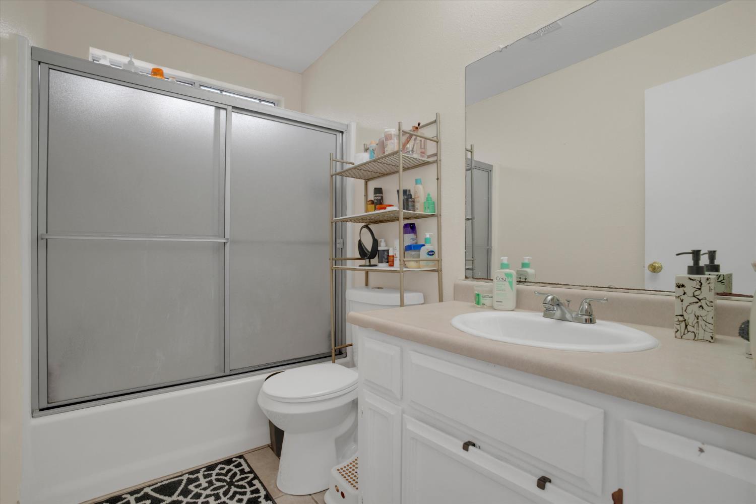 1227 Windsor Ct, Turlock, CA 95380