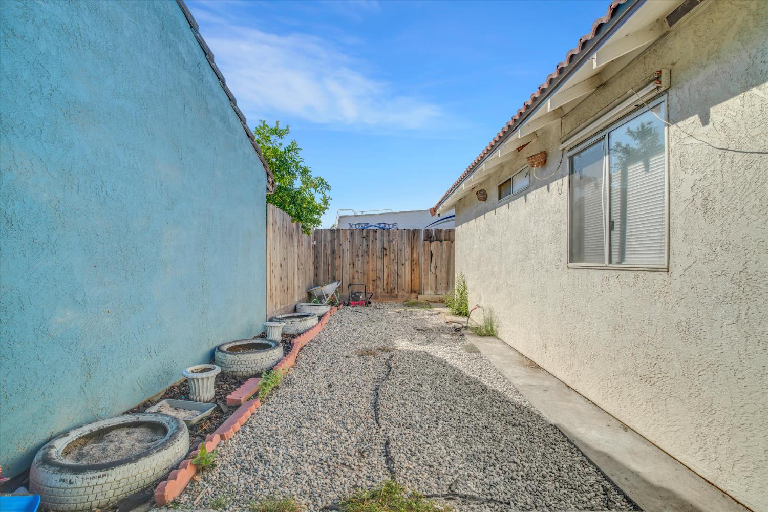 1227 Windsor Ct, Turlock, CA 95380