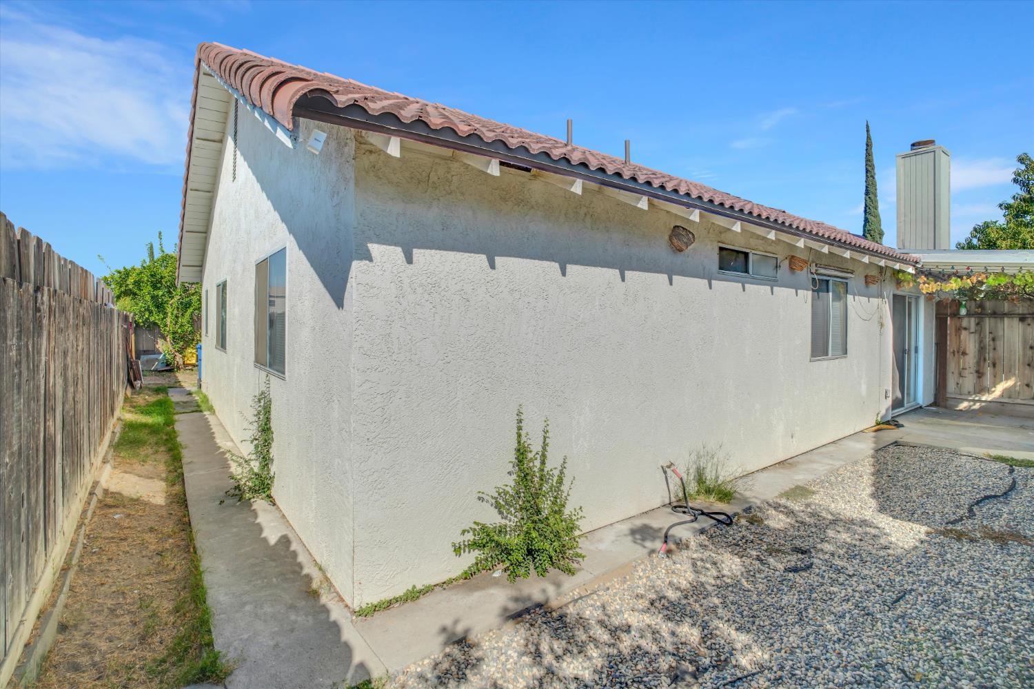 1227 Windsor Ct, Turlock, CA 95380