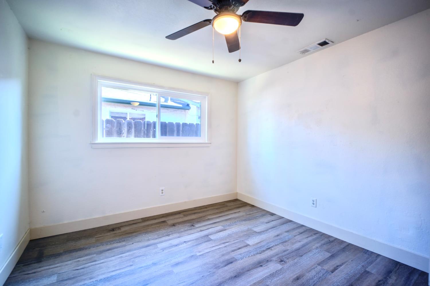 607 Diane Dr, Manteca, CA 95336