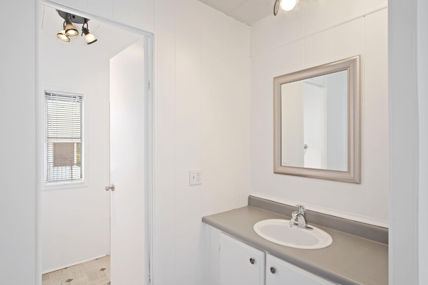 2621 Prescott Road #262, Modesto, CA 95350