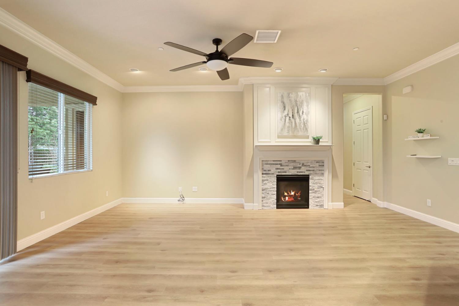 2707 Robinwood Ave, Manteca, CA 95336