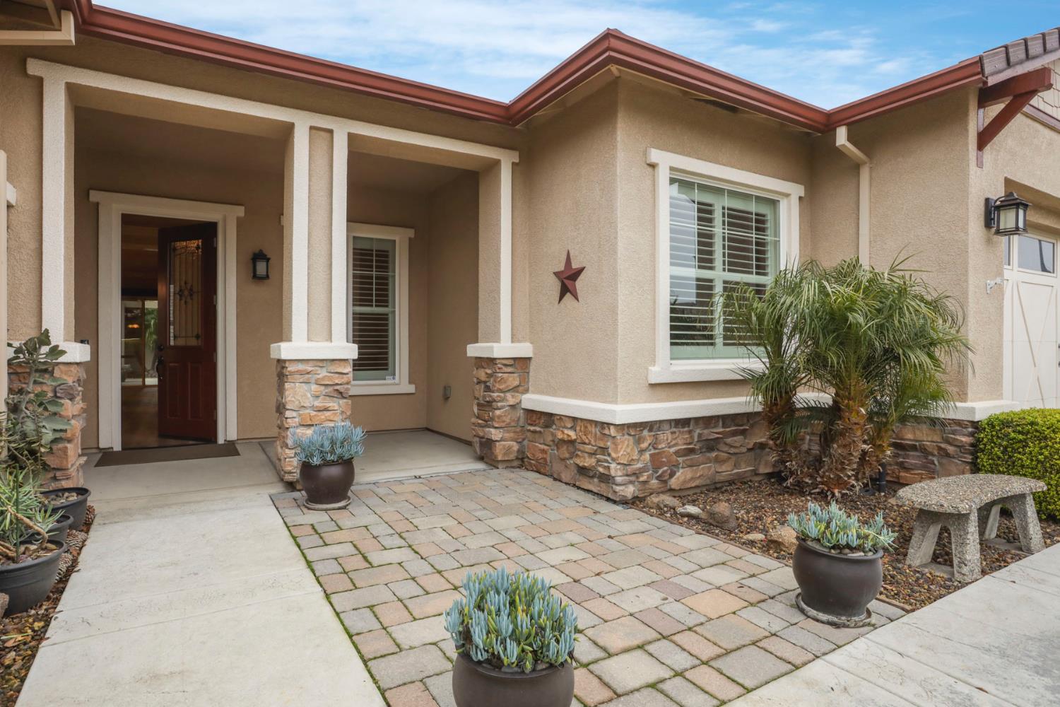 2707 Robinwood Ave, Manteca, CA 95336