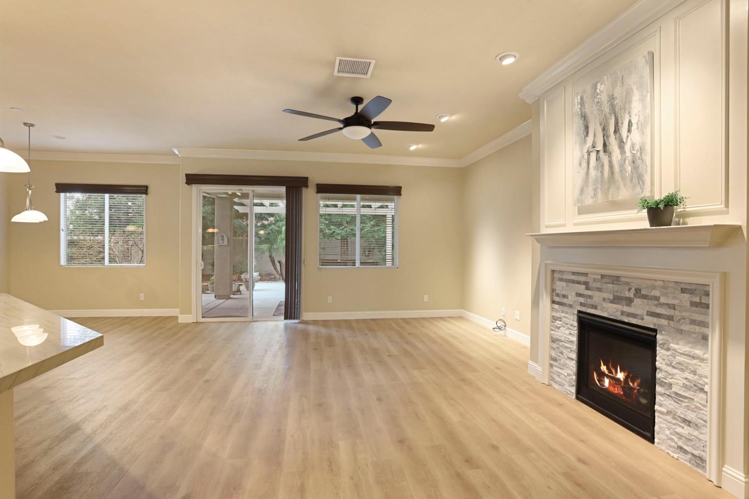 2707 Robinwood Ave, Manteca, CA 95336