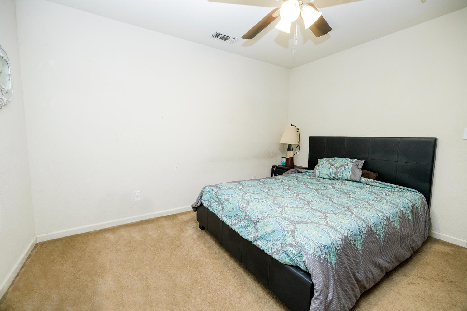 1612 Via Colabria, Gustine, CA 95322