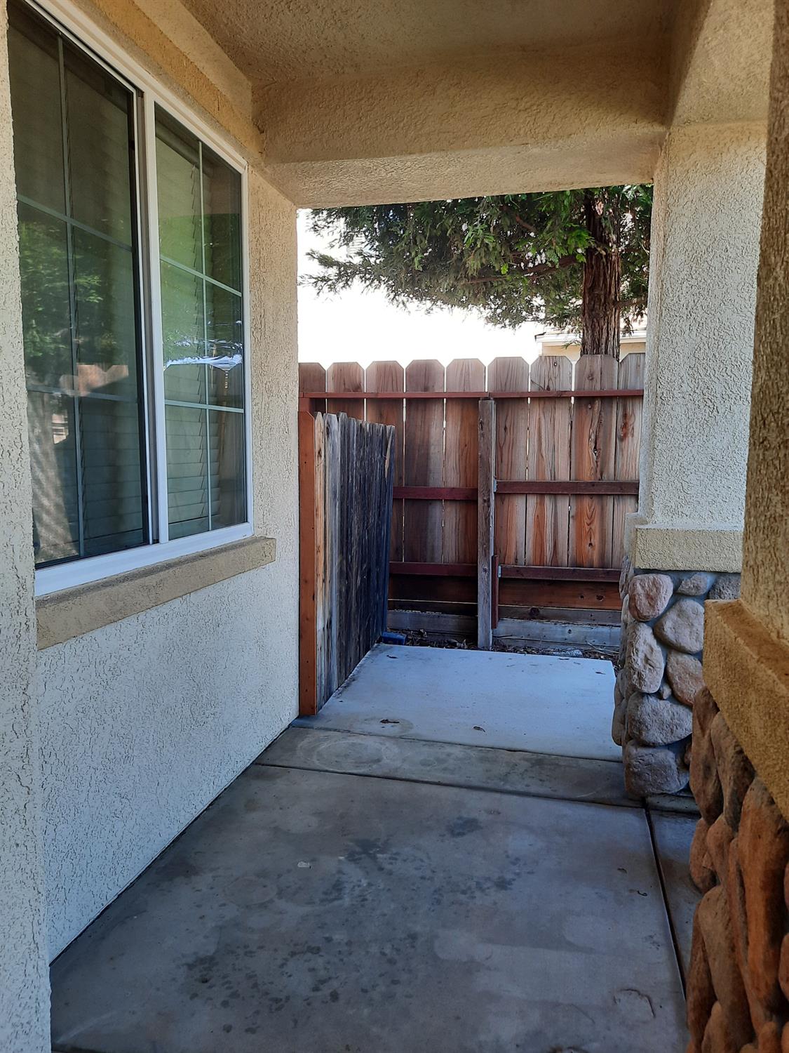 317 Daisy Ct, Merced, CA 95341