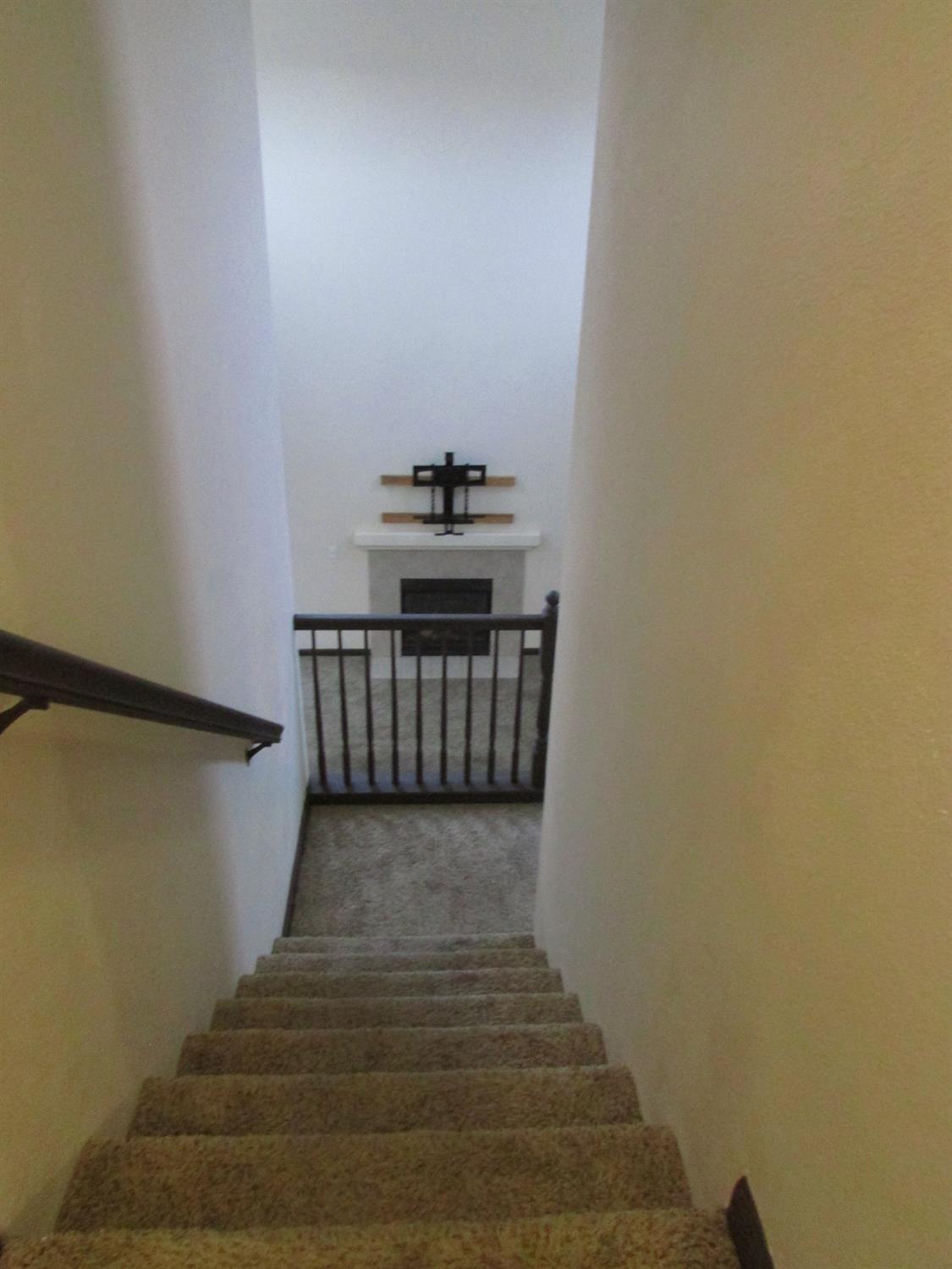 317 Daisy Ct, Merced, CA 95341