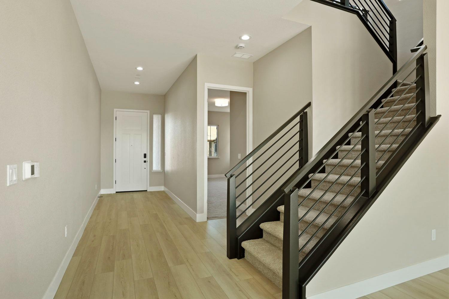 534 Vinal Dr, Manteca, CA 95337