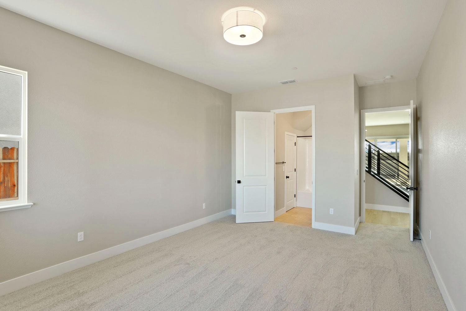 534 Vinal Dr, Manteca, CA 95337