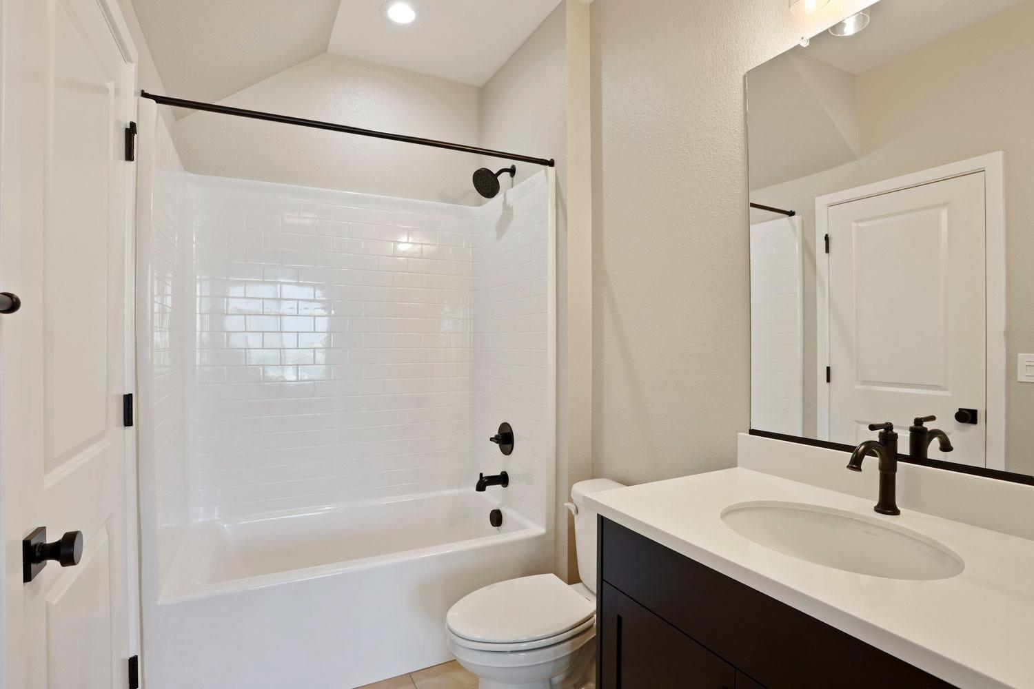 534 Vinal Dr, Manteca, CA 95337