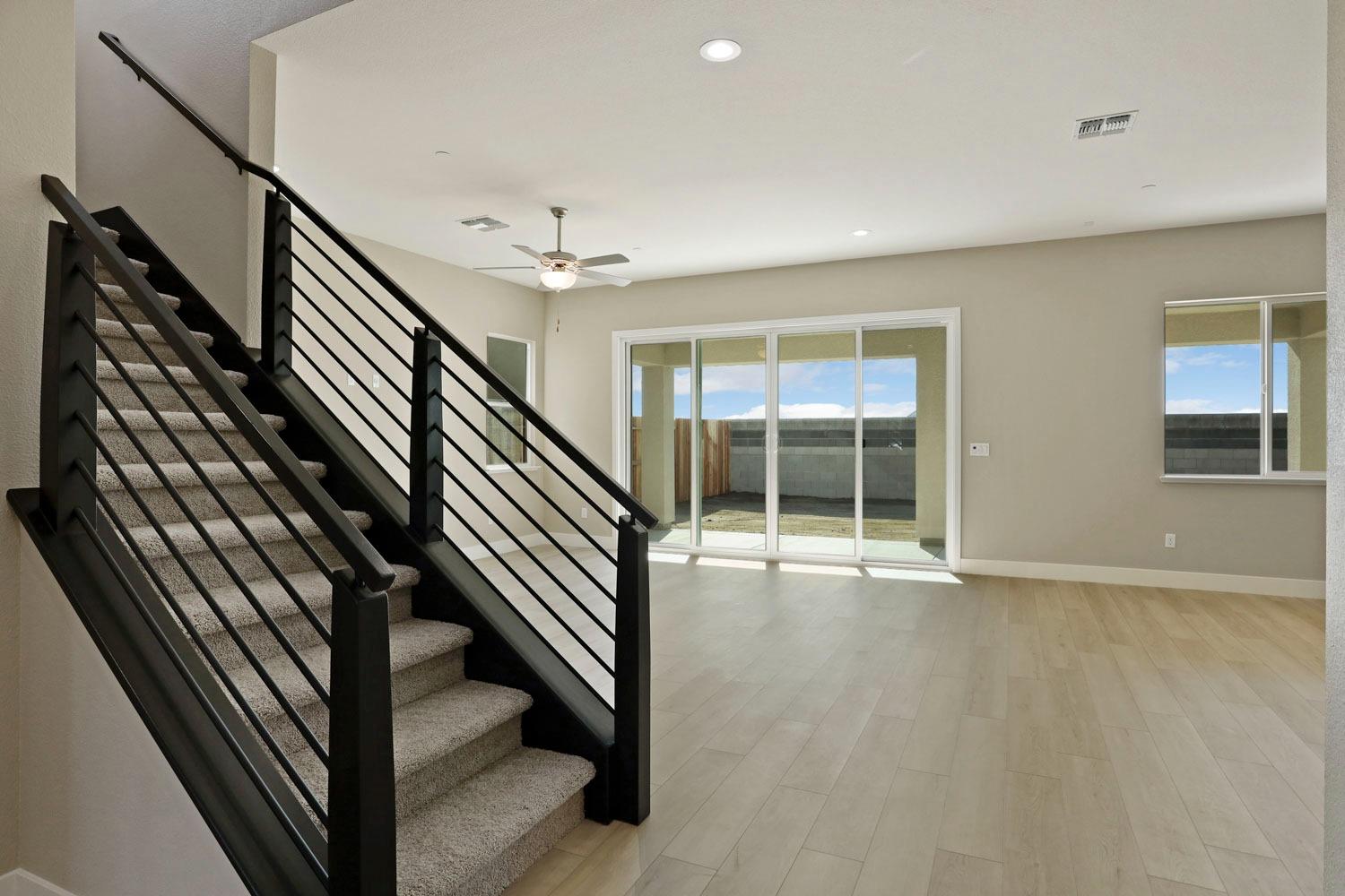 534 Vinal Dr, Manteca, CA 95337