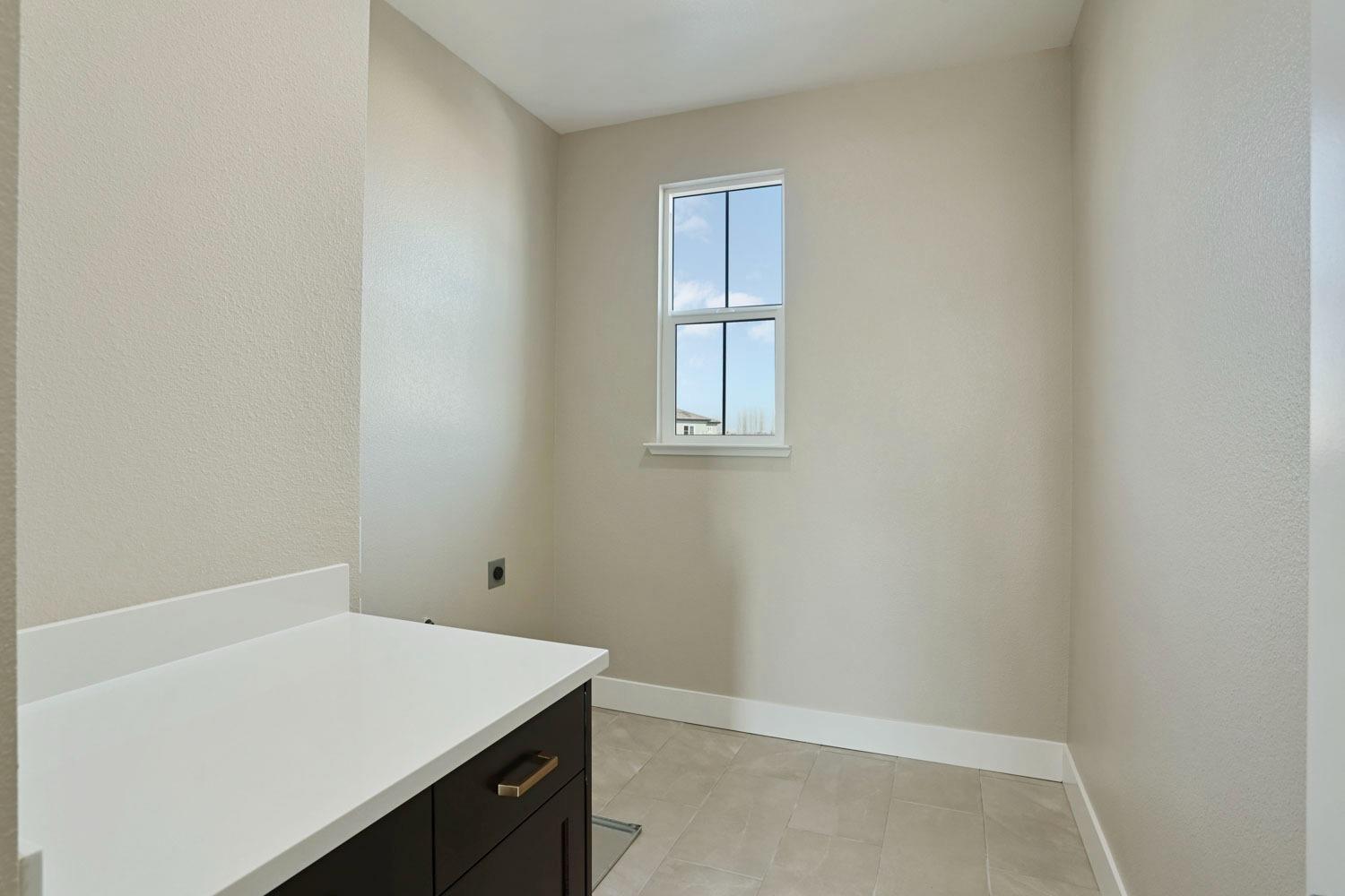 534 Vinal Dr, Manteca, CA 95337