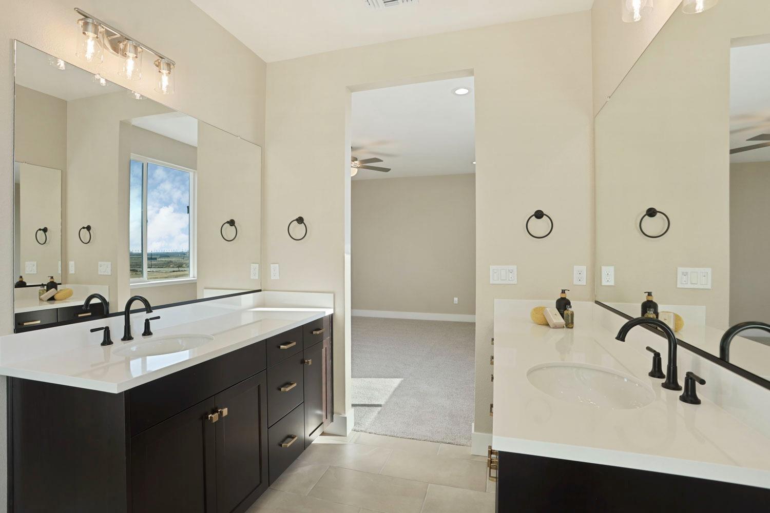 534 Vinal Dr, Manteca, CA 95337