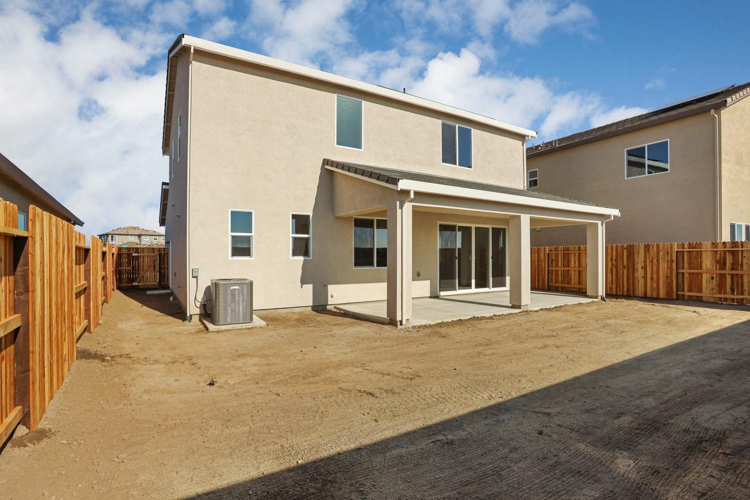 534 Vinal Dr, Manteca, CA 95337